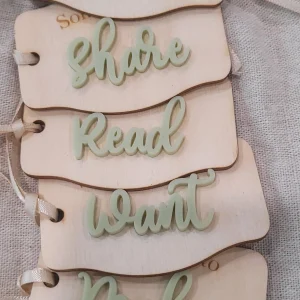 Personalised simplicity gift tags