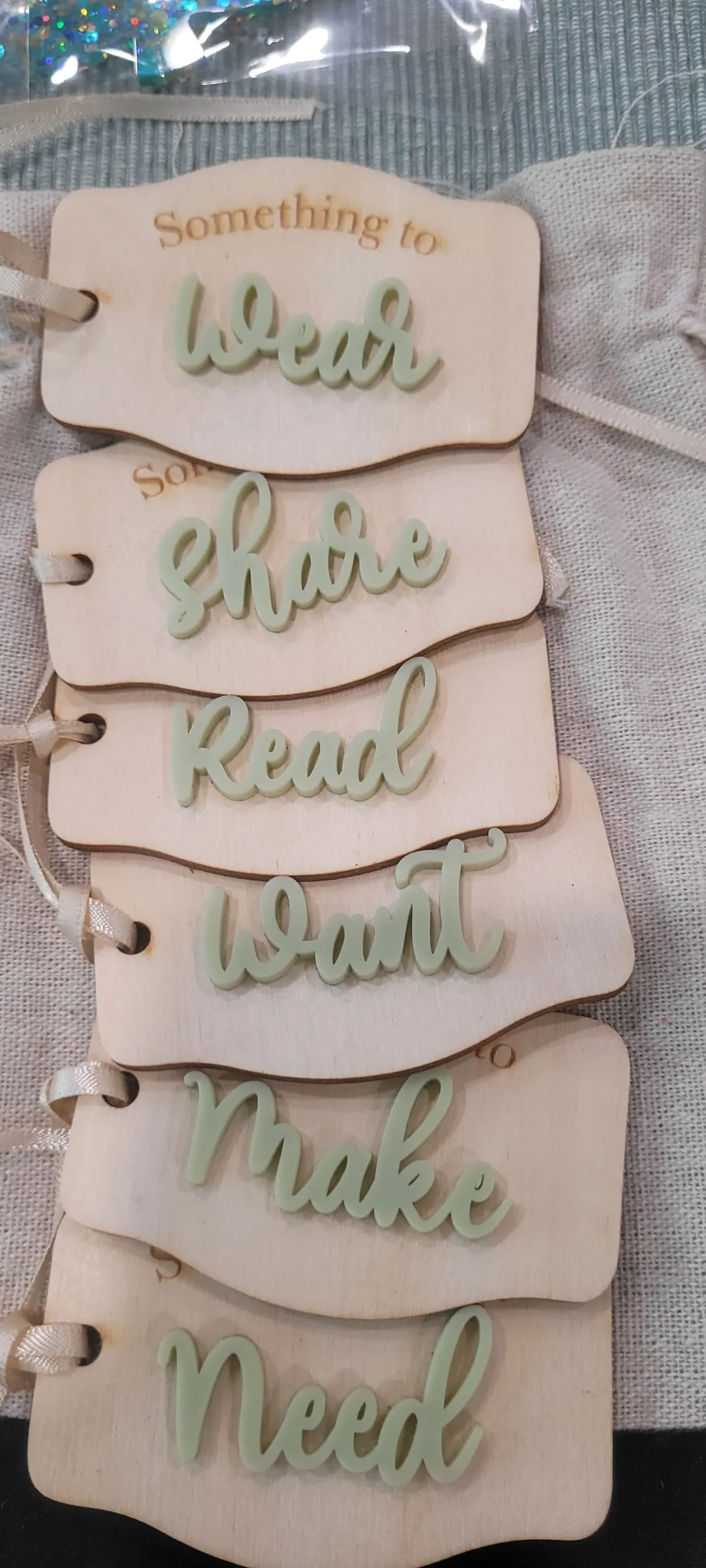 Personalised simplicity gift tags